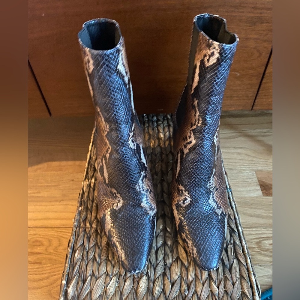 donald j pliner snakeskin booties size 9